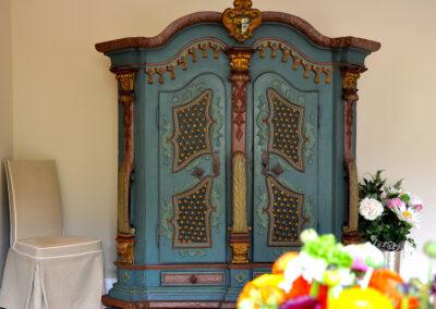 Bauernschrank in der Suite Bayern